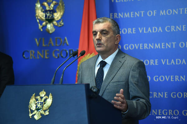 Bojanić: Čekam Markovića da u „Reflektoru“ raspravimo sva pitanja vezana za Montenegro erlajns