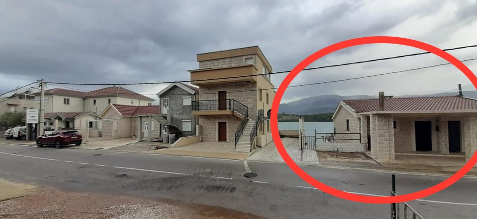BORBA saznaje, istraga SDT-a: Katnić istražuje brata suvlasnika “Vijesti” zbog kuće u Tivtu, na pjeni od mora! (FOTO)