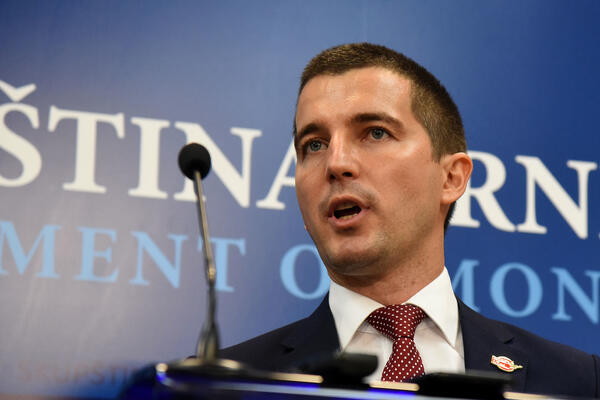Bečić: Đukanović će prisustvovati podnošenju Krivokapićevog ekspozea