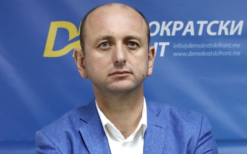 Knežević pozvao ministarku Injac: Kažite javnosti koji funkcioner ministarstva odbrane je bio u službenom vozilu koje je havarisano u udesu prije dvije noći!