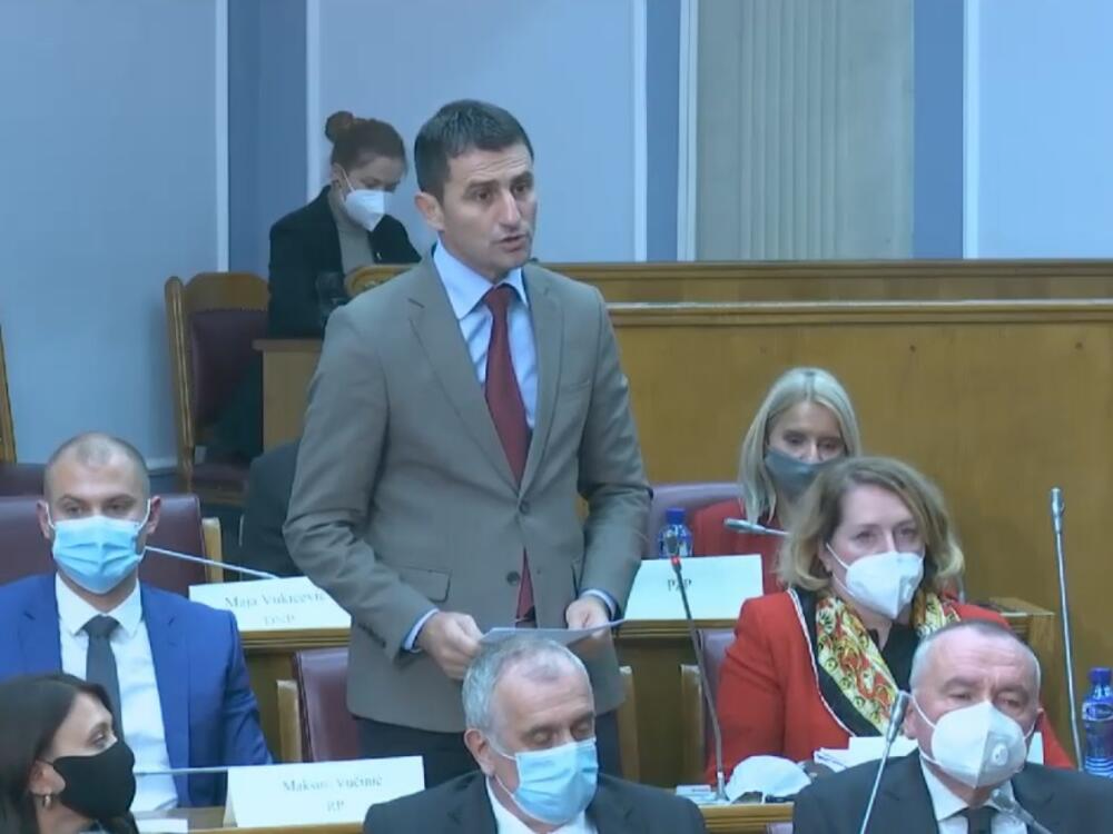 Zogović: Narod od Vlade traži pravdu i hapšenje lopova
