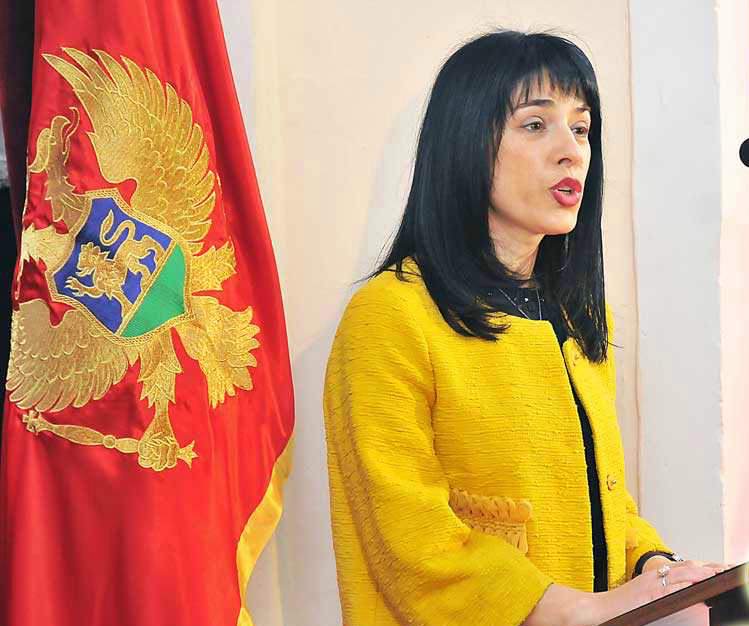 DPS pred porazom u Nikšiću: Za glavnog koordinatora partije planiraju direktoricu podgoričke Gimnazije!