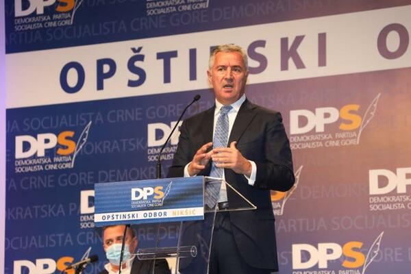 Đukanović o DPS-u: Treba da se promijenimo