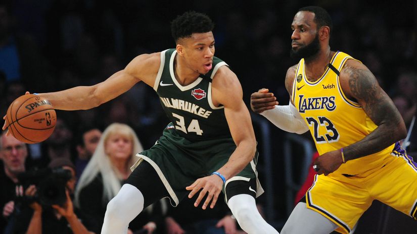 Kralj može za tri i bez gledanja! Lebron i Lejkersi ponovo pregazili Hardenov smušeni Hjuston