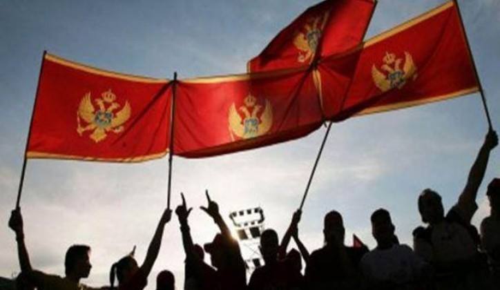 Pokret 21. maj nije pokret naroda, to je pokret Milove plaćene „elite“ koja u njemu vidi Boga, a zaboravlja narod