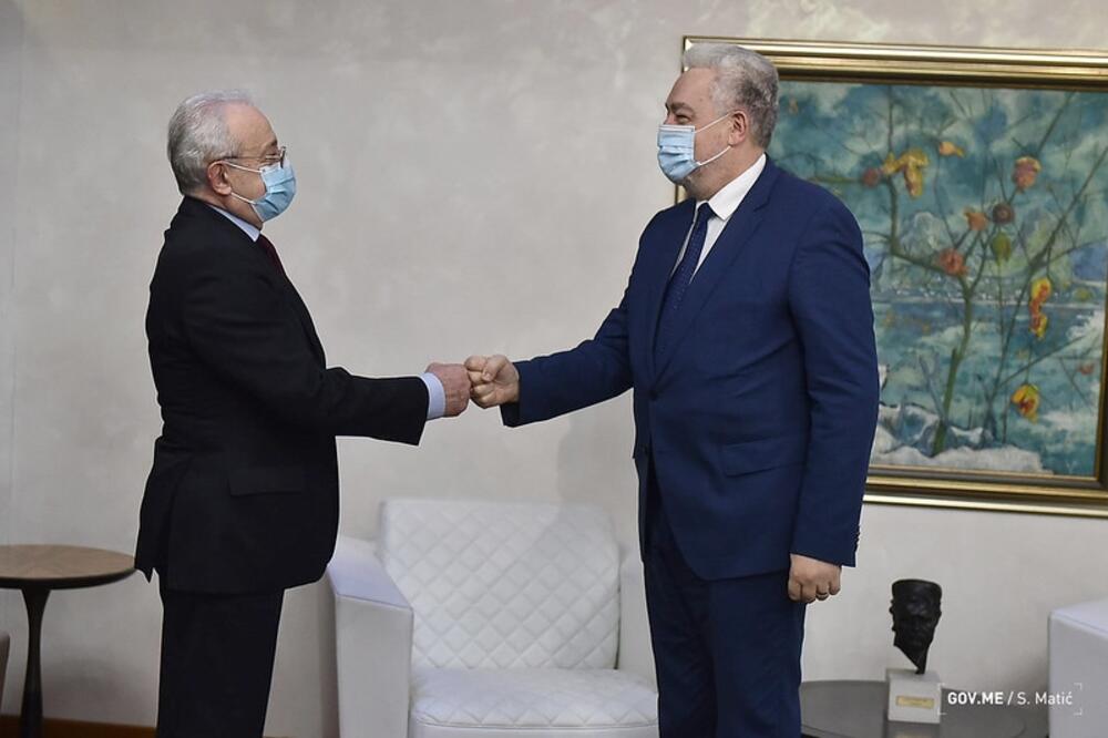 Premijer Krivokapić u razgovoru sa ambasadorom Sjeverne Makedonije: Otvoriti avio liniju Crna Gora- Sjeverna Makedonija
