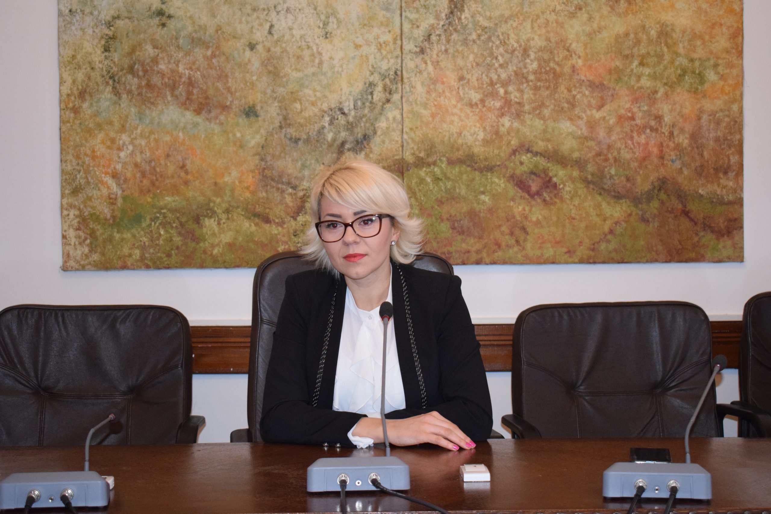 Jelena Božović: Smjene u Upravi policije su neophodne, hapse samo one koji pjevaju srpske pjesme!