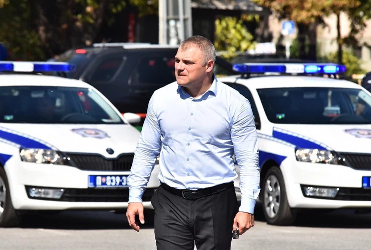 Po nalogu Dijane Hrkalović: Bivši načelnik novosadske policije štitio člana „kavačkog klana“!