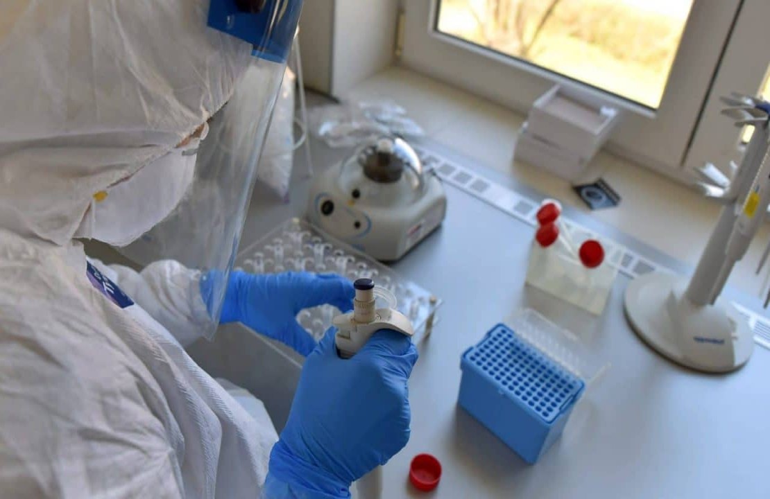 U Srbiji preminule 23 osobe, 1.881 novi slučaj koronavirusa