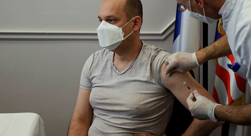 Srbija: Ministar zdravlja prvi primio kinesku vakcinu
