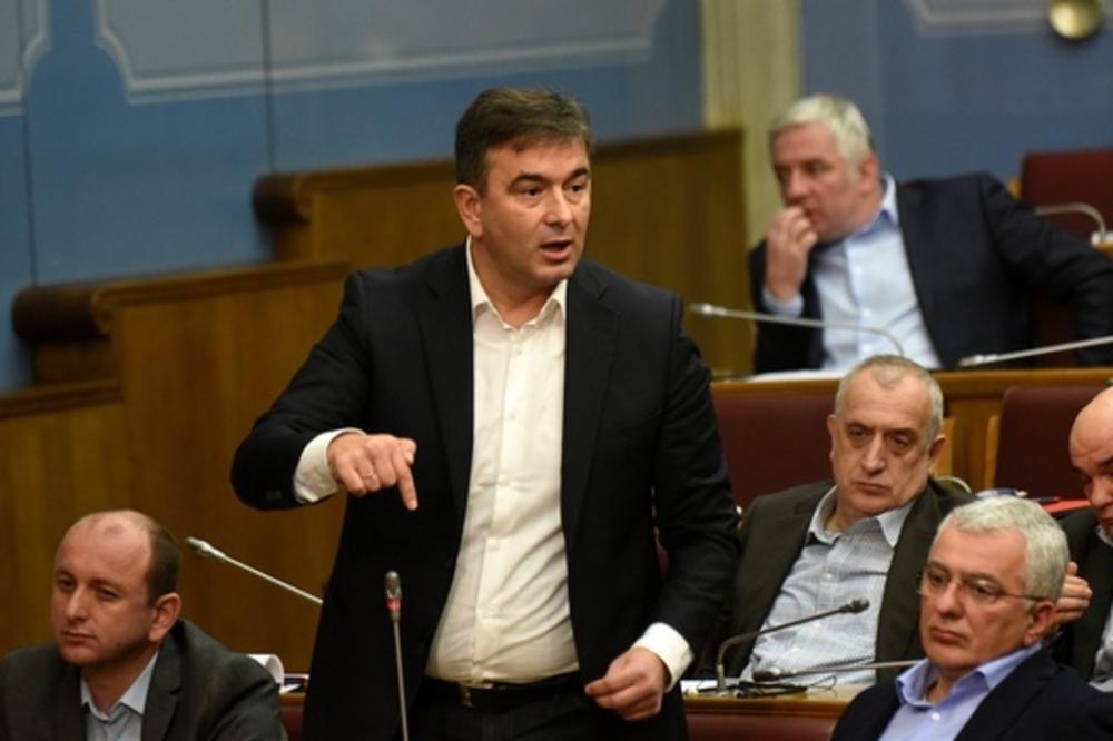 Medojević: Neka naši eksperti vide kako se Slovenija zadužila po negativnoj kamati, a kod nas je neko uzeo milione!