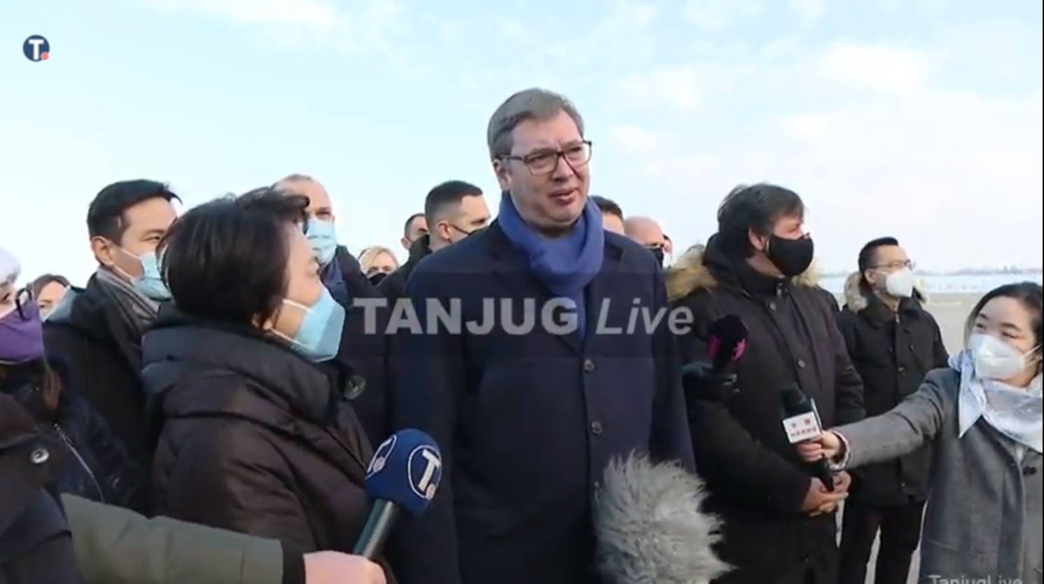 Prvi u Evropi: Srbija dobila milion vakcina protiv korone, Vučić lično dočekao avion iz Kine! (FOTO/VIDEO)