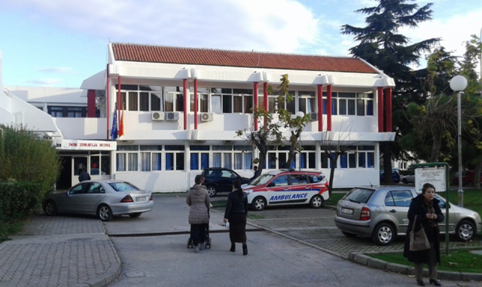 Borovinić Bojović posjetila Budvu: Razgovarala sa građanima koji su čekali pregled u covid ambulanti