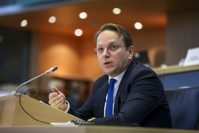 Varhelji: Crna Gora i Srbija solidno idu ka EU, očuvati dijalog