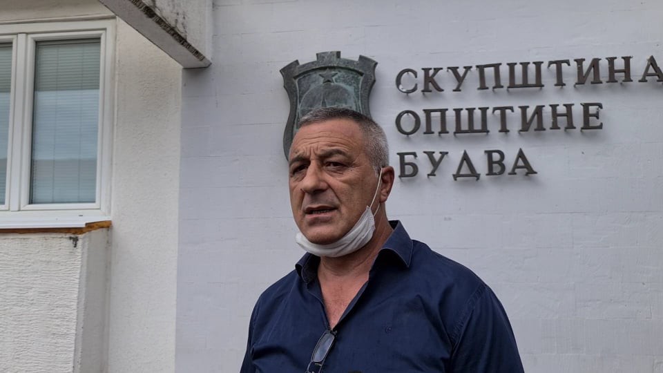 Božović: Bolje sada zaključati Budvu, nego 1. maja