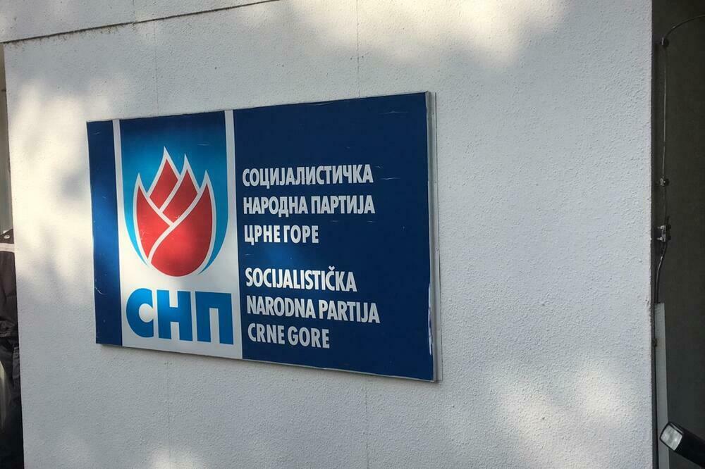 SNP osudila skrnavljenje Cetinjskog manastira: Pronaći i sankcionisati počinioce!