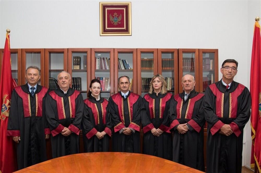 U Ustavnom sudu samo pet sudija, u Skupštini procedura za izbor još dvoje