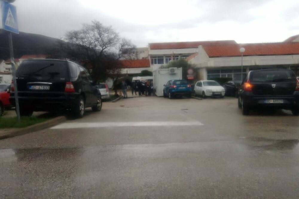 SNP Budva: Hitna smjena rukovodstva Doma zdravlja pomogla bi rješavanju epidemiološke situacije u gradu