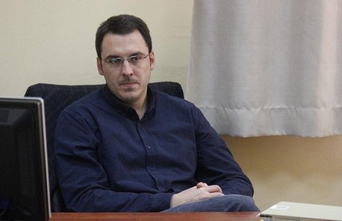 Vuković nastavlja da zasmijava narod: Crnoj Gori prijeti „smrtna opasnost“ (VIDEO)