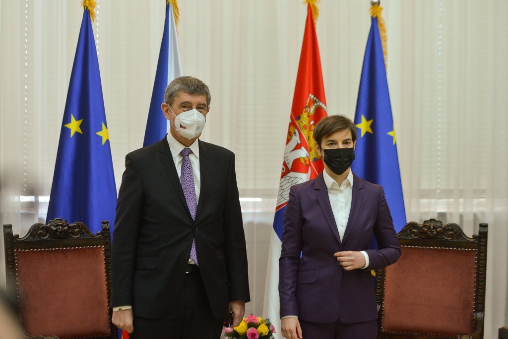Brnabić dočekala Babiša: Svečano ispred Palate Srbije – intonirane himne dve zemlje (FOTO)