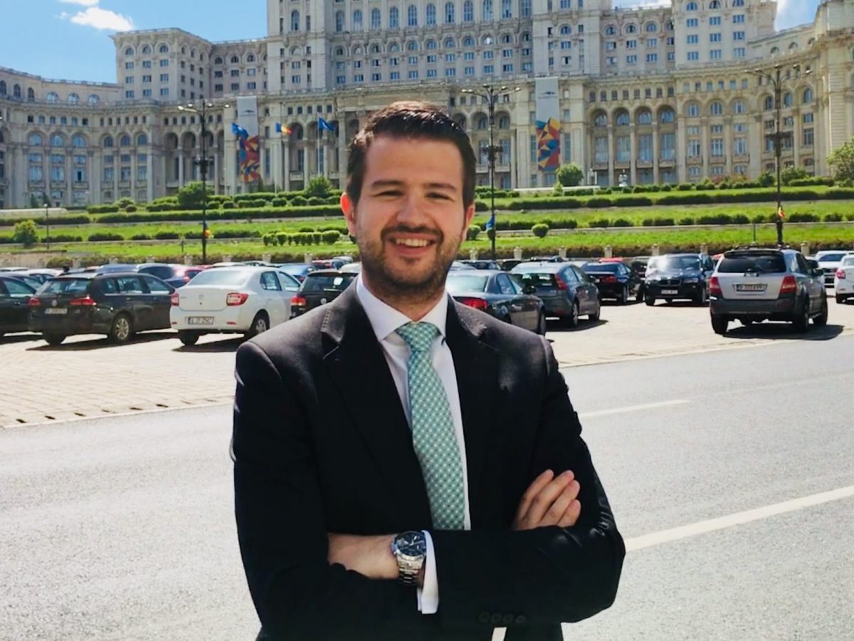 Milatović upozorio zaposlene da nije zadovoljan njihovim radom, najavio kadrovske promjene