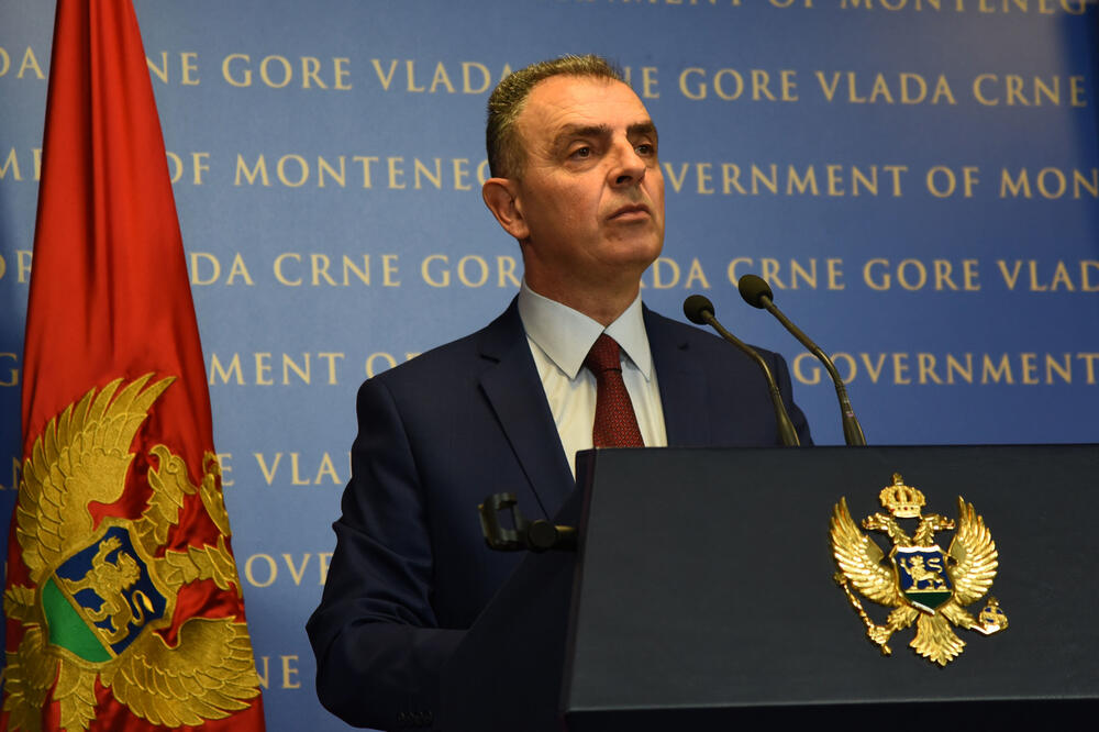 SDT pokrenulo istragu protiv Hrapovića zbog vakcina!