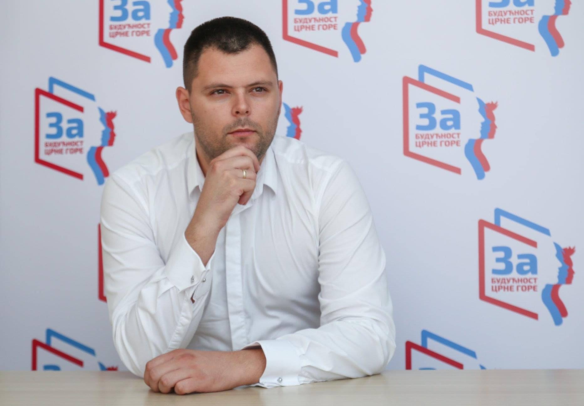 Kovačević: Odgovorne za ispisivanje grafita na džamiji u Nikšiću tražiti u DPS-u