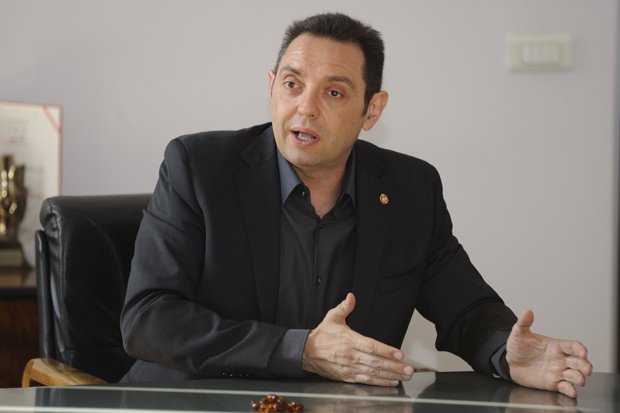 Vulin: Sazvana sjednica Savjeta za nacionalnu bezbjednost zbog ugroženosti predsjednika Vučića