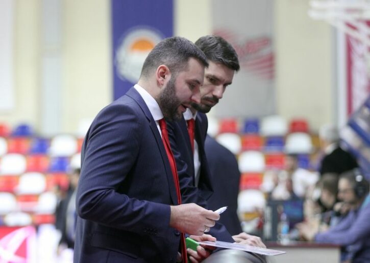 Vlada Jovanović na klupi Cibone