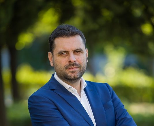 Vujović: Nakon što su tijesno sarađivali sa ekstremnim velikosrpskim nacionalistima, treba li da nas čudi postizborni kurs URE?