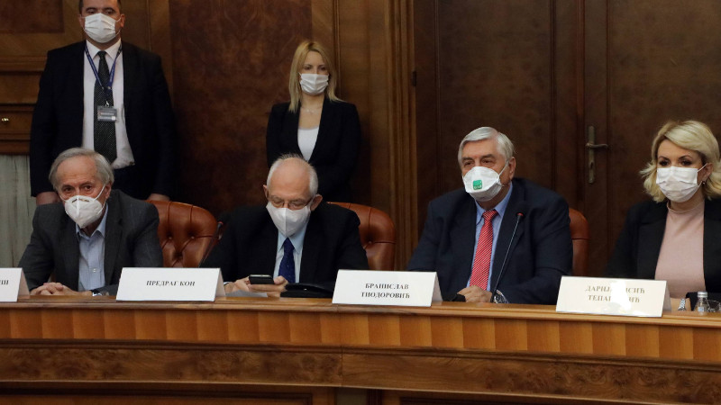 U Srbiji sve mjere ostaju na snazi, prelazak granice samo uz primljenu vakcinu ili PCR test
