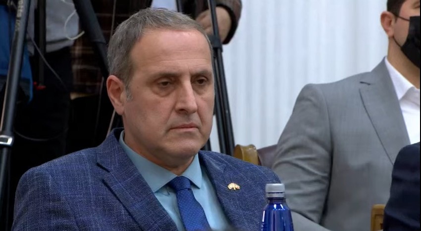 Popović udaljen iz Skupštine na 15 dana