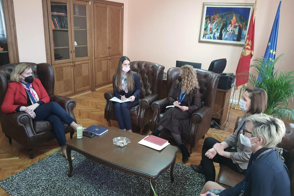 Bošnjak sa Udruženjem roditelja: Alimentacioni fond je zajednički cilj