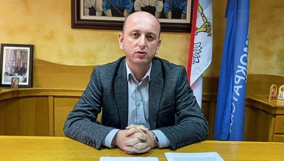 Knežević: Umjesto da krivično odgovara, Lazović dobio policijsku pratnju!