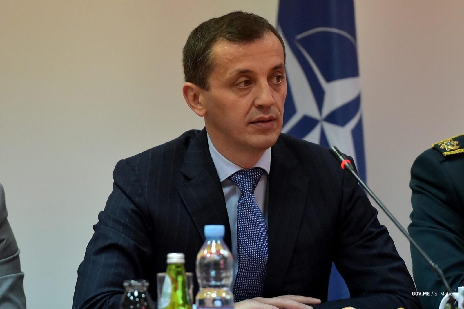 BORBA otkriva poslove Predraga Boškovića u Ministarstvu odbrane: Kumu davao 15.000 evra za pranje auta!