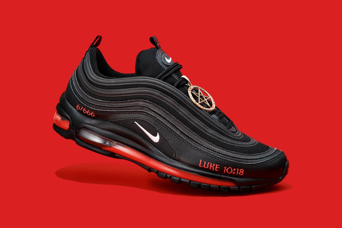 Sadrže ljudsku krv: Nike tužio kompaniju MSCHF zbog patika