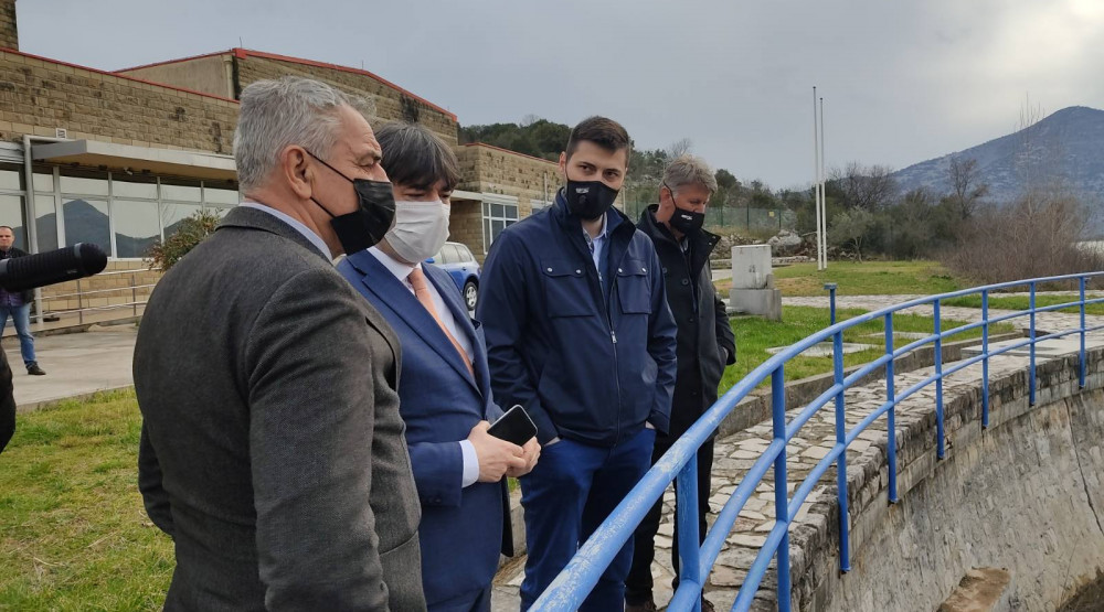 Mitrović i Bečić: Neophodno je, bez odlaganja, zaštititi Moraču od nedozvoljene eksploatacije