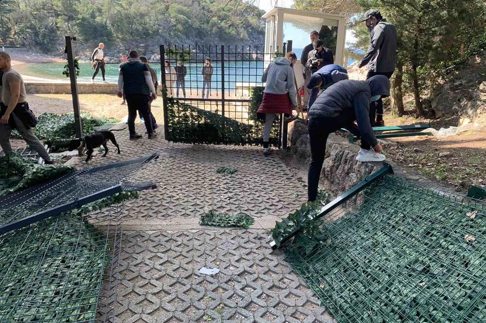 MZ Sveti Stefan: Rušenjem ograde mještani Pržna konačno ostvarili svoja Ustavom garantovana prava