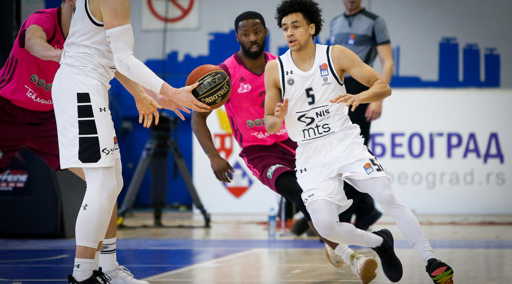 Partizan u finišu slomio otpor Mege