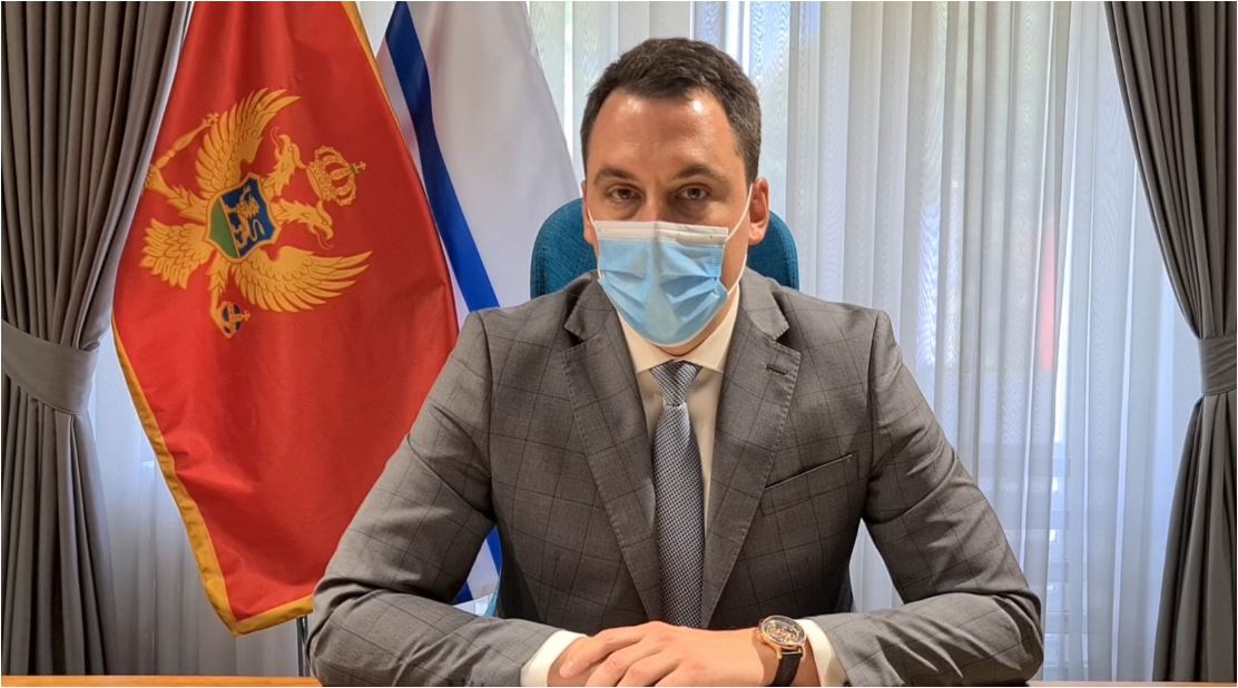 DPS komedija: Ivan Vuković pravi svoj NKT za borbu protiv korone!