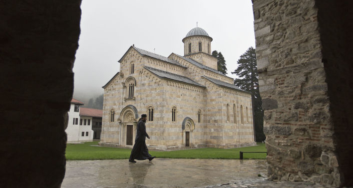 Priština opet udara na Visoke Dečane i traži od SPC da prizna Kosovo