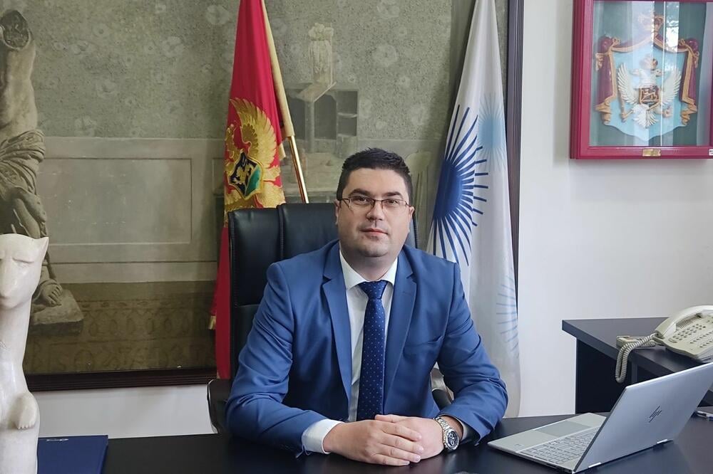Rovčanin najavio prodaju luksuznih automobila: U EPCG 130 vozila, godišnje za gorivo trošeno 200.000 evra