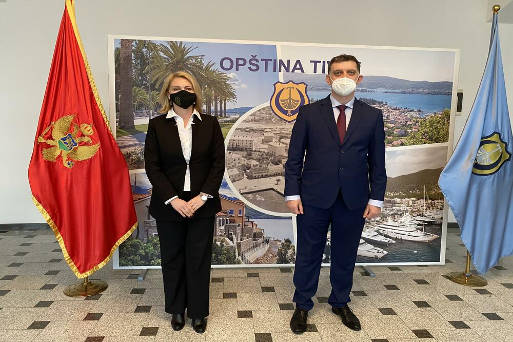 „Školski brod „Jadran“ biće vraćen na tivatsku rivu Pine“