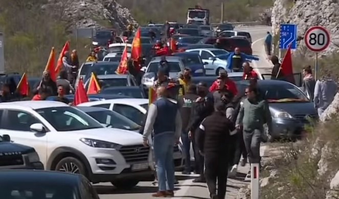 Impresivan vozni park komita: Iz skupocjenih džipova i mercedesa brane državu! (FOTO)