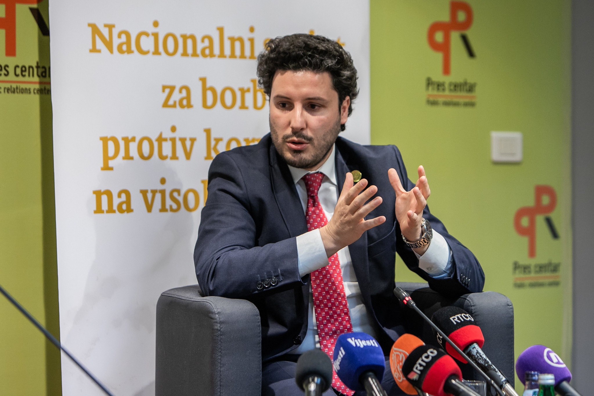 Abazović: Nepotrebno dizanje tenzija oko Temeljnog ugovora sa SPC