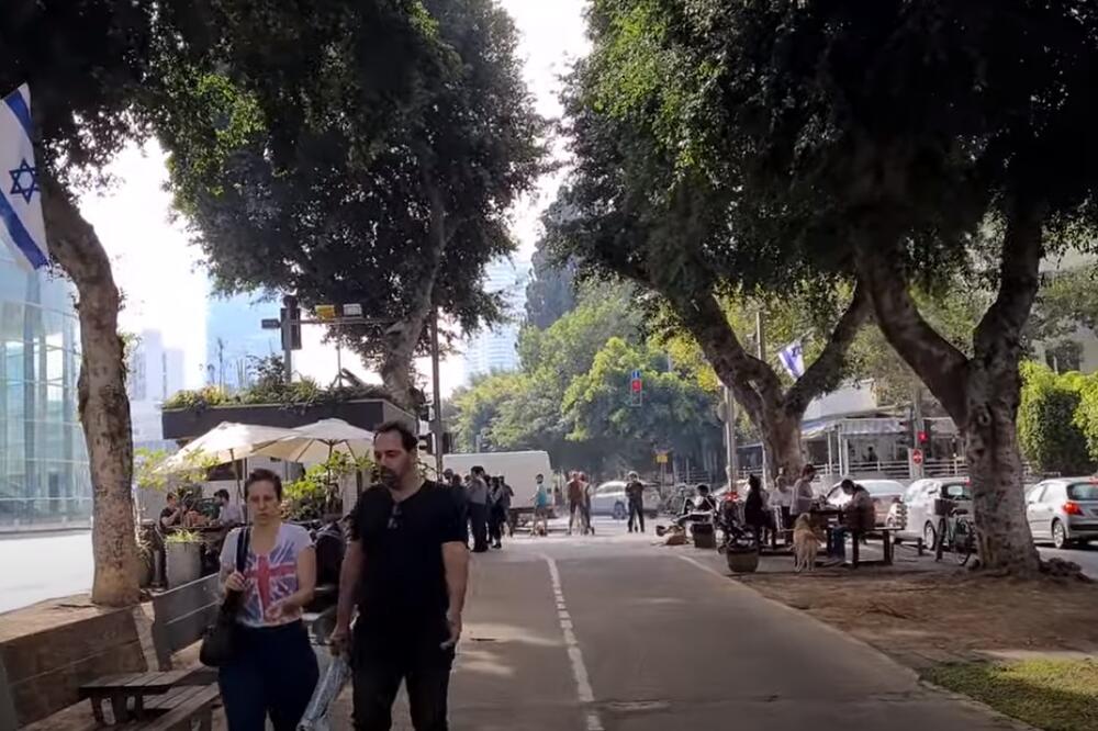 Izraelci od danas ne moraju da nose maske na otvorenom