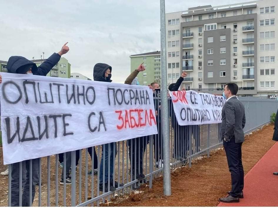 „Major“ Vuković i njegov pravilnik: Zabranio u novom parku na Zabjelu aktivnosti za koje je napravljen (FOTO/VIDEO)