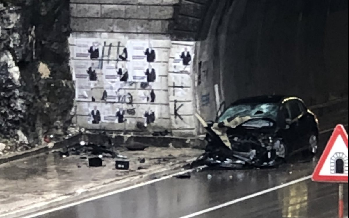 Saobraćajna nezgoda u tunelu Budoš, jedna osoba teže povrijeđena