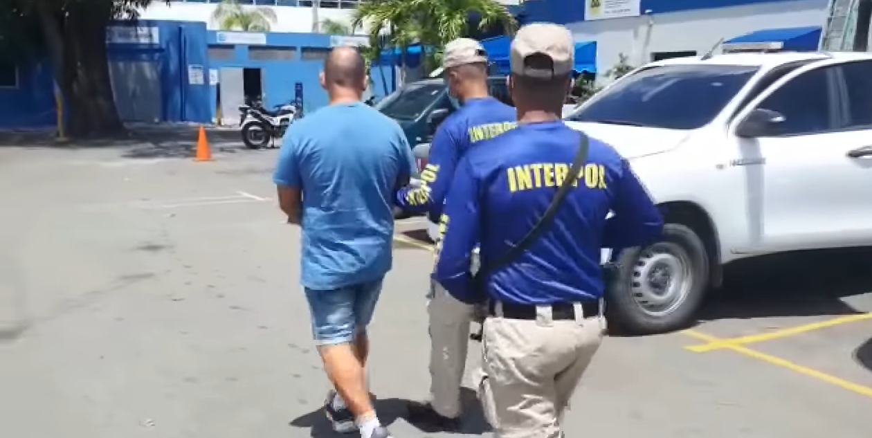Mafijaš objavljivao video snimke kuvanja, policija ga otkrila po tetovažama (VIDEO)