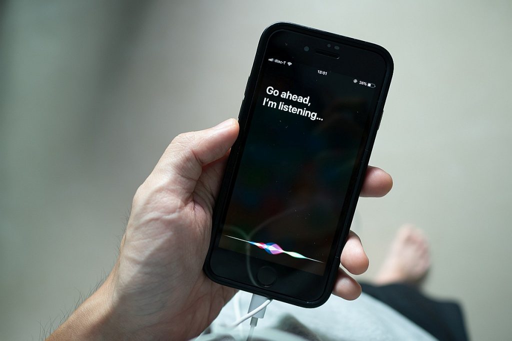 Zbog rodne ravnopravnosti, Siri prestaje da bude žensko